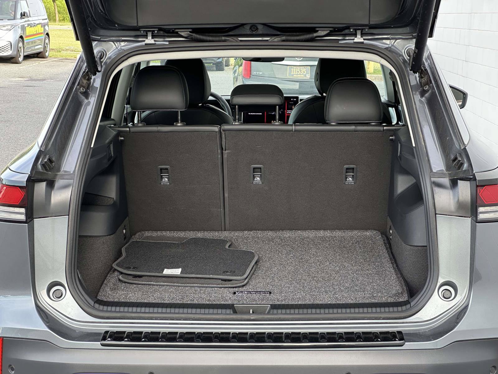 Certified 2025 Volkswagen Tiguan SE AWD/4WD image 16