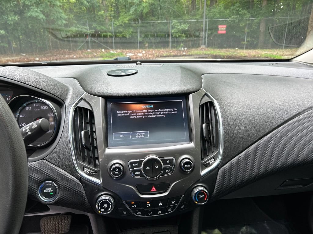 Used 2017 Chevrolet Cruze LT w/ Sun And Sound Package FWD image 18