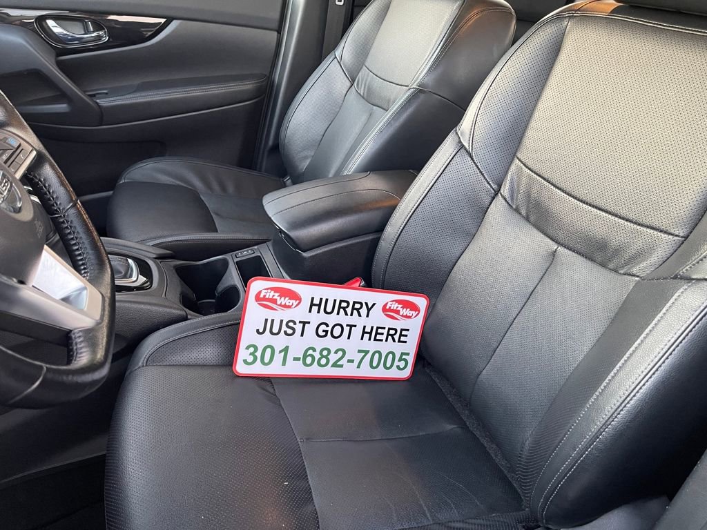 Used 2022 Nissan Rogue Sport SL w/ Premium Package image 10