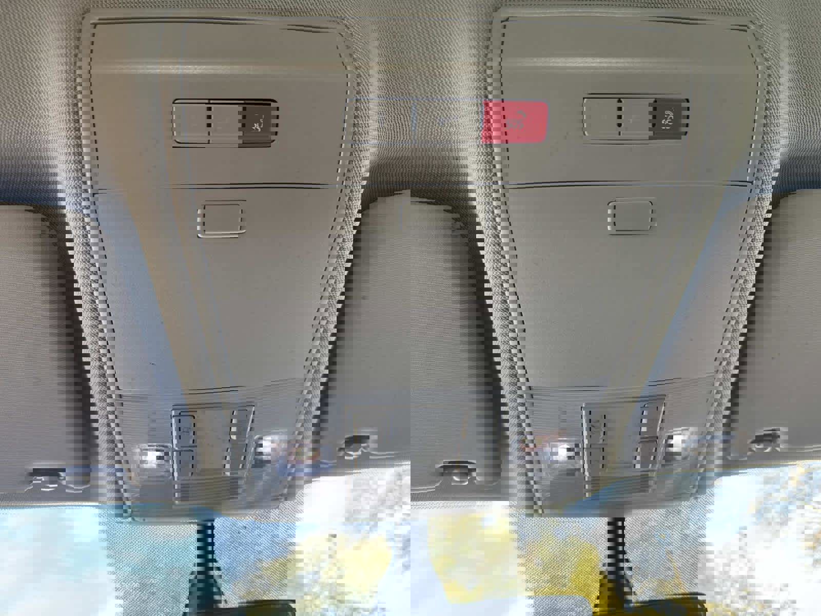 Used 2023 Volkswagen Atlas SE image 31