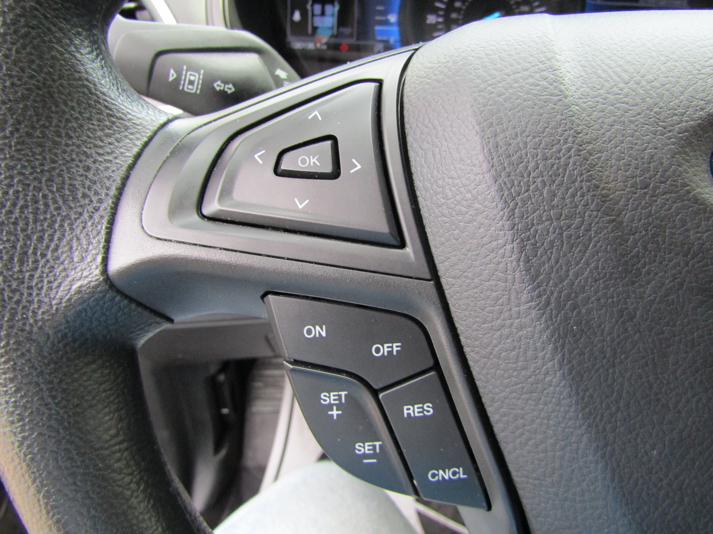 Used 2024 Ford Edge SE w/ Black Appearance Package AWD/4WD image 20