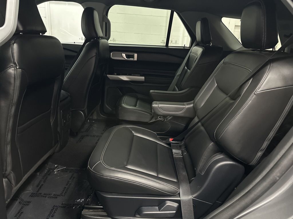 Used 2024 Ford Explorer XLT w/ Equipment Group 202A image 23
