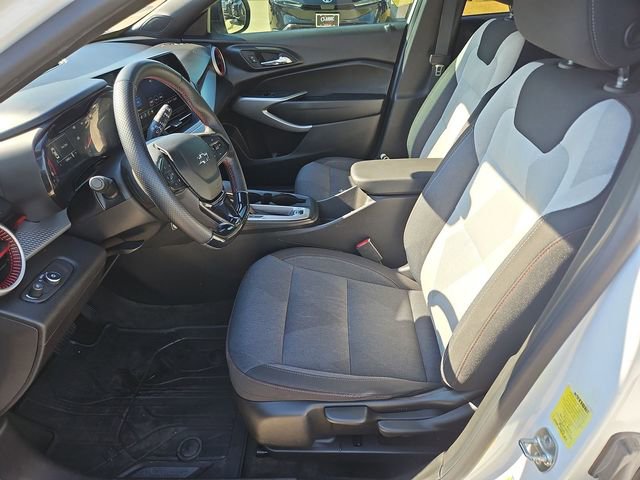 Used 2024 Chevrolet Trax RS FWD image 17