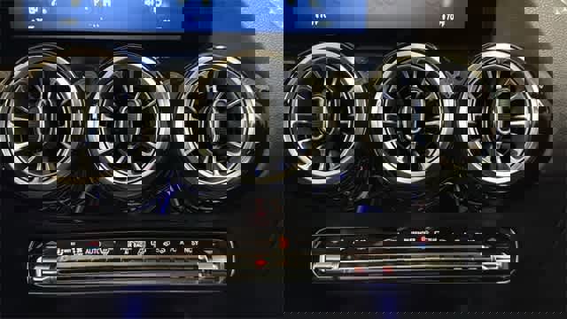 Certified 2025 Mercedes-Benz GLA 250 4MATIC image 21