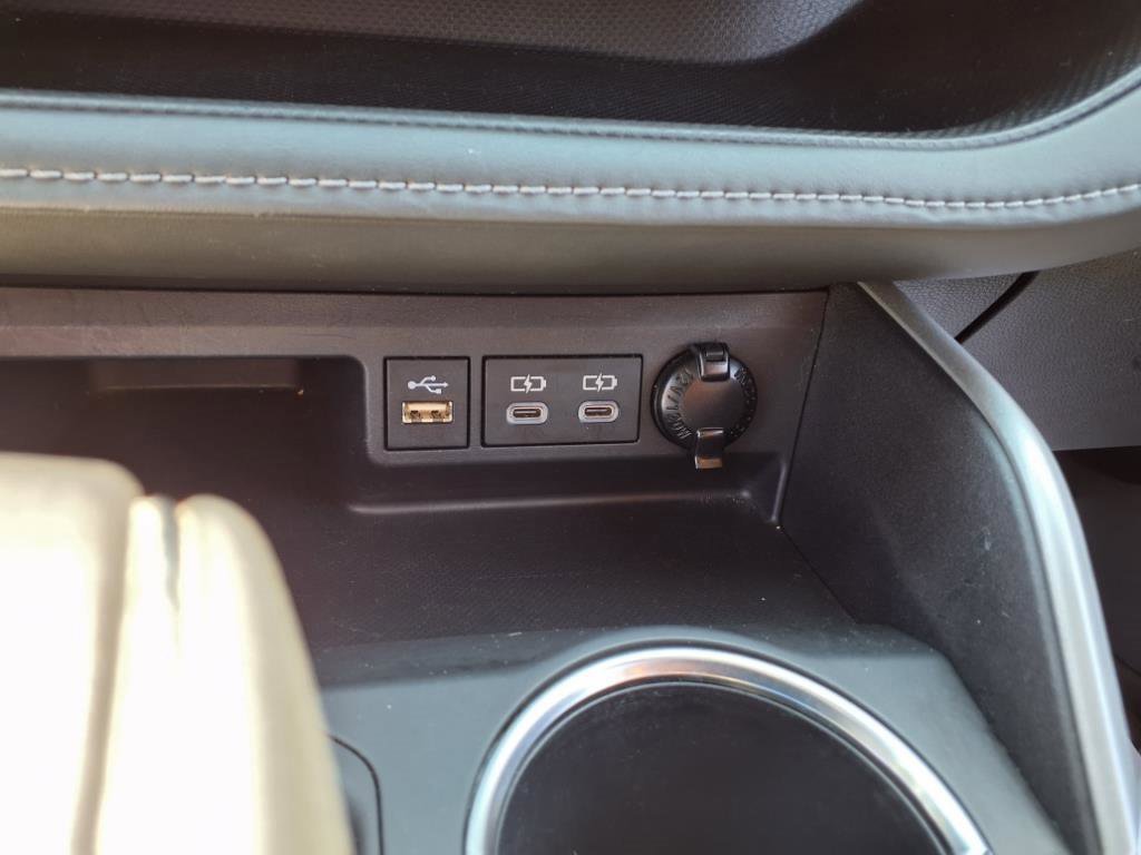 Used 2023 Toyota Highlander LE image 15