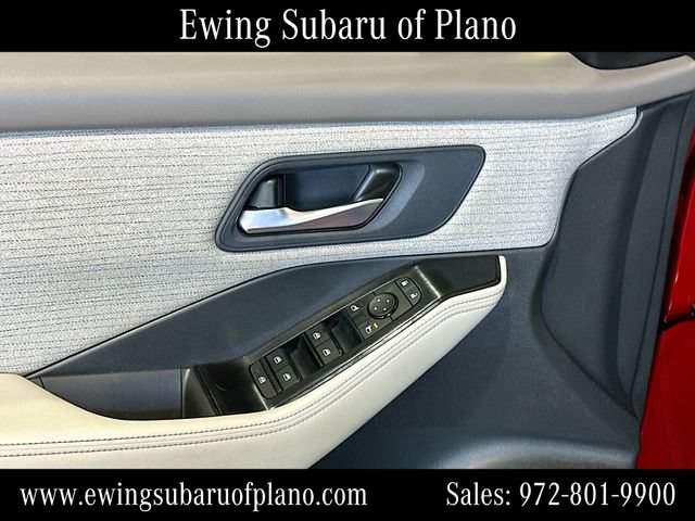 Used 2023 Nissan Rogue SV FWD image 16