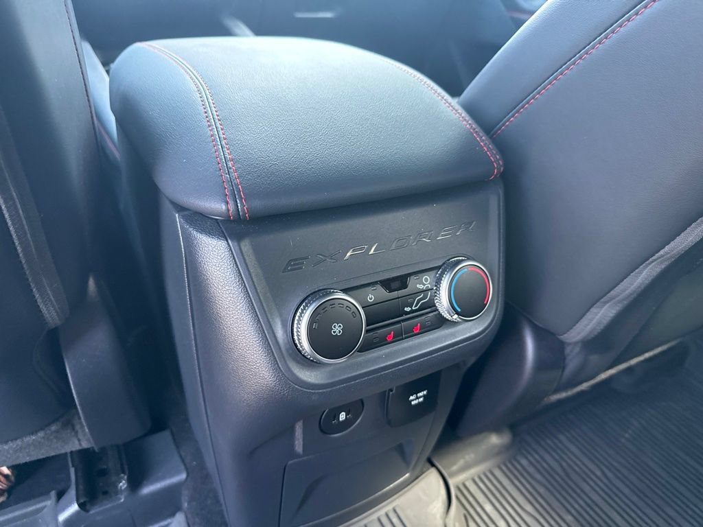 Used 2025 Ford Explorer ST AWD/4WD image 11