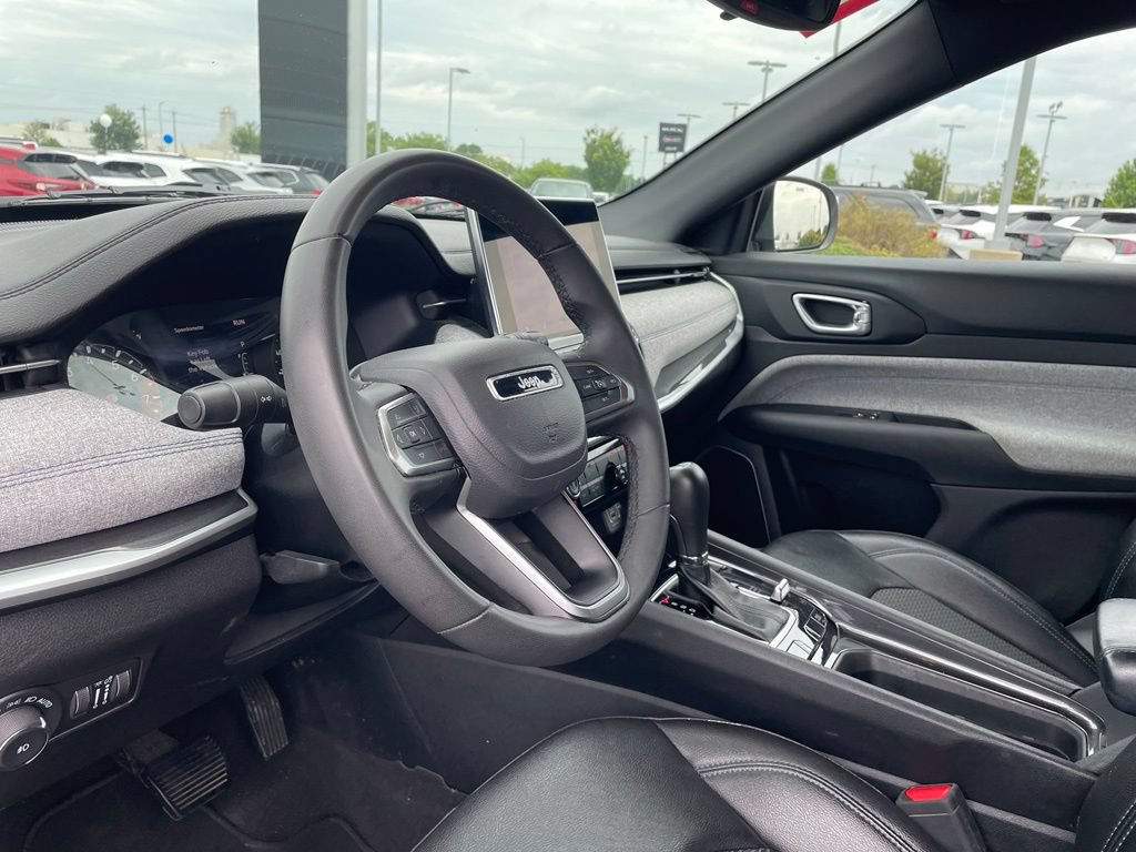 Used 2024 Jeep Compass Latitude AWD/4WD image 10