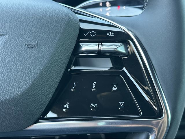 New 2026 Cadillac Vistiq Sport w/ LPO, Floor Liner Package AWD/4WD image 30