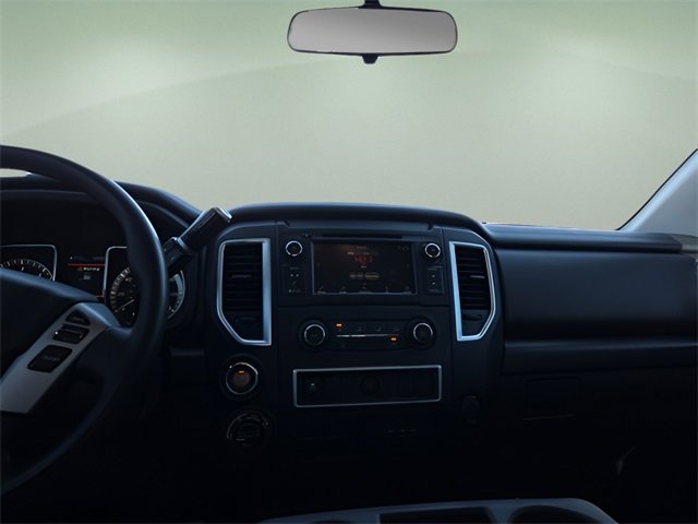 Used 2019 Nissan Titan S image 11
