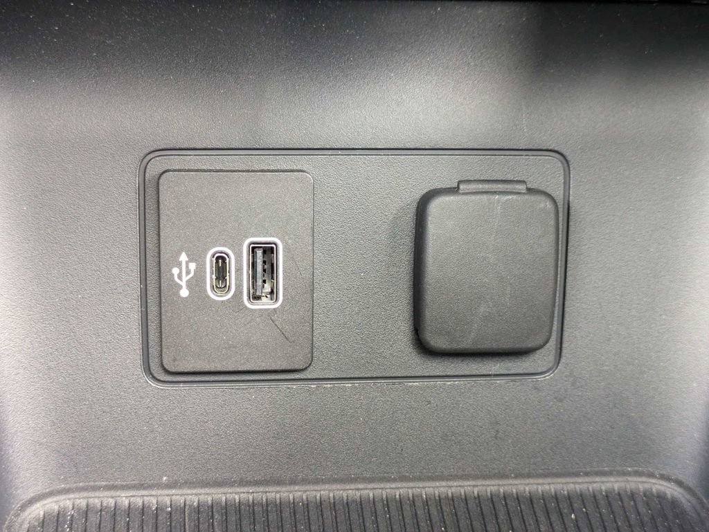 Certified 2026 Ford Explorer Platinum RWD image 26