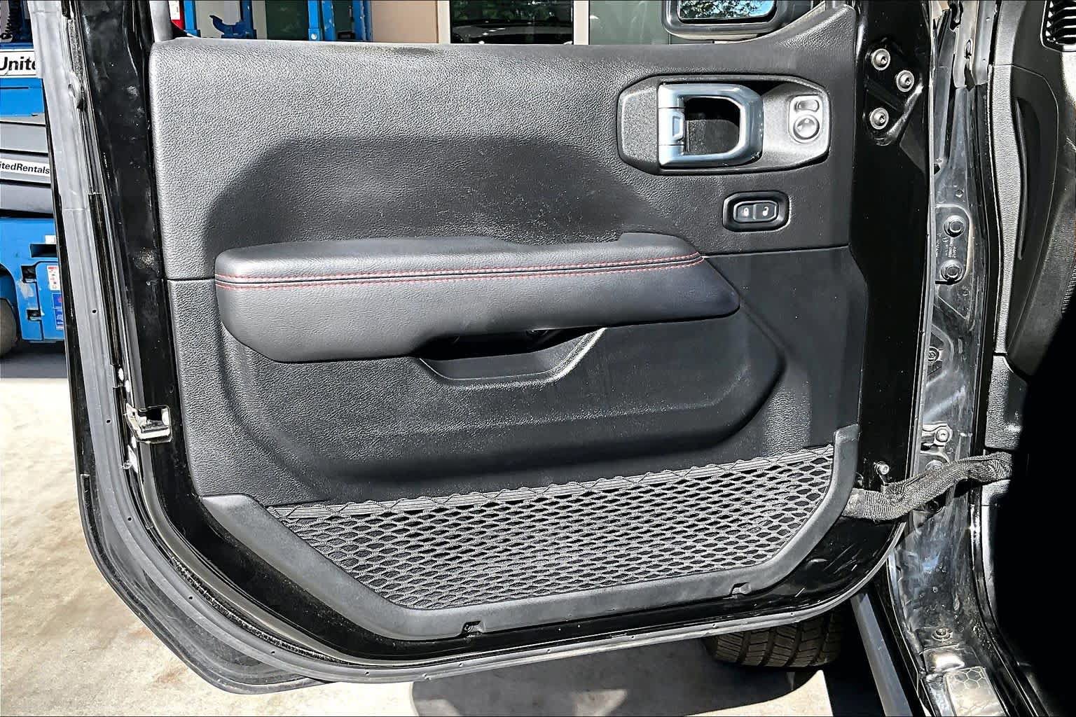Used 2021 Jeep Wrangler Unlimited Rubicon AWD/4WD image 22
