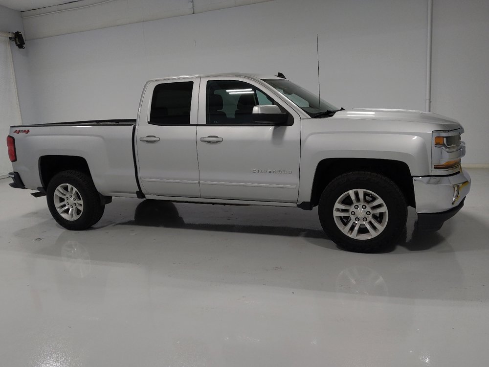 Used 2018 Chevrolet Silverado 1500 LT w/ All Star Edition image 11