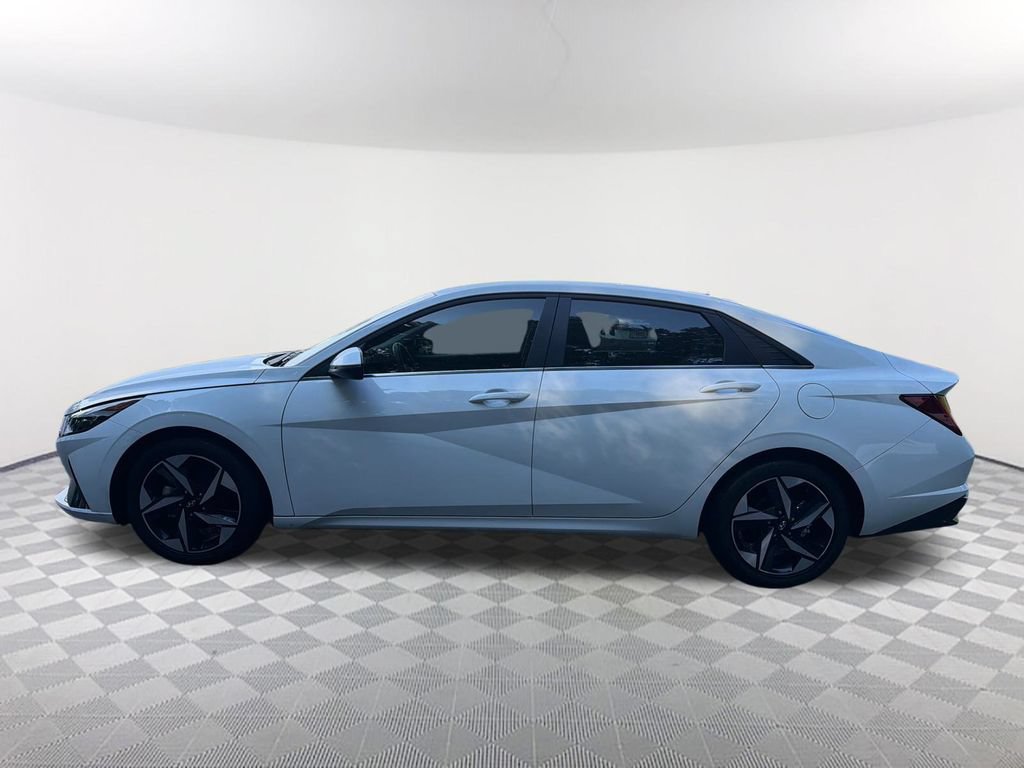 Used 2023 Hyundai Elantra Limited FWD image 8