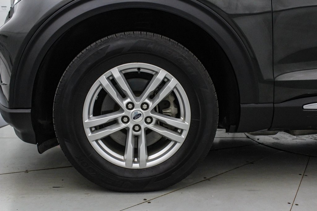 Certified 2023 Ford Explorer XLT w/ Equipment Group 202A image 10