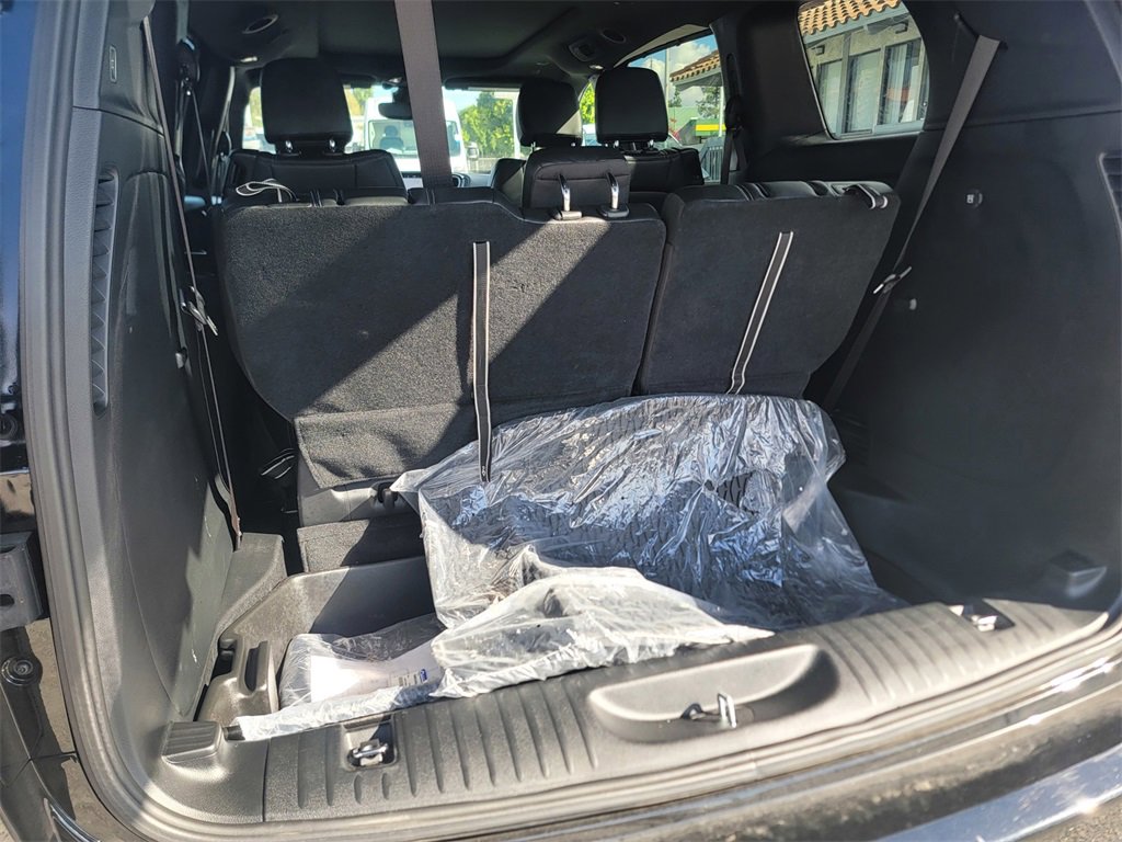 New 2025 Chrysler Pacifica Select w/ Fav Edition Package image 12