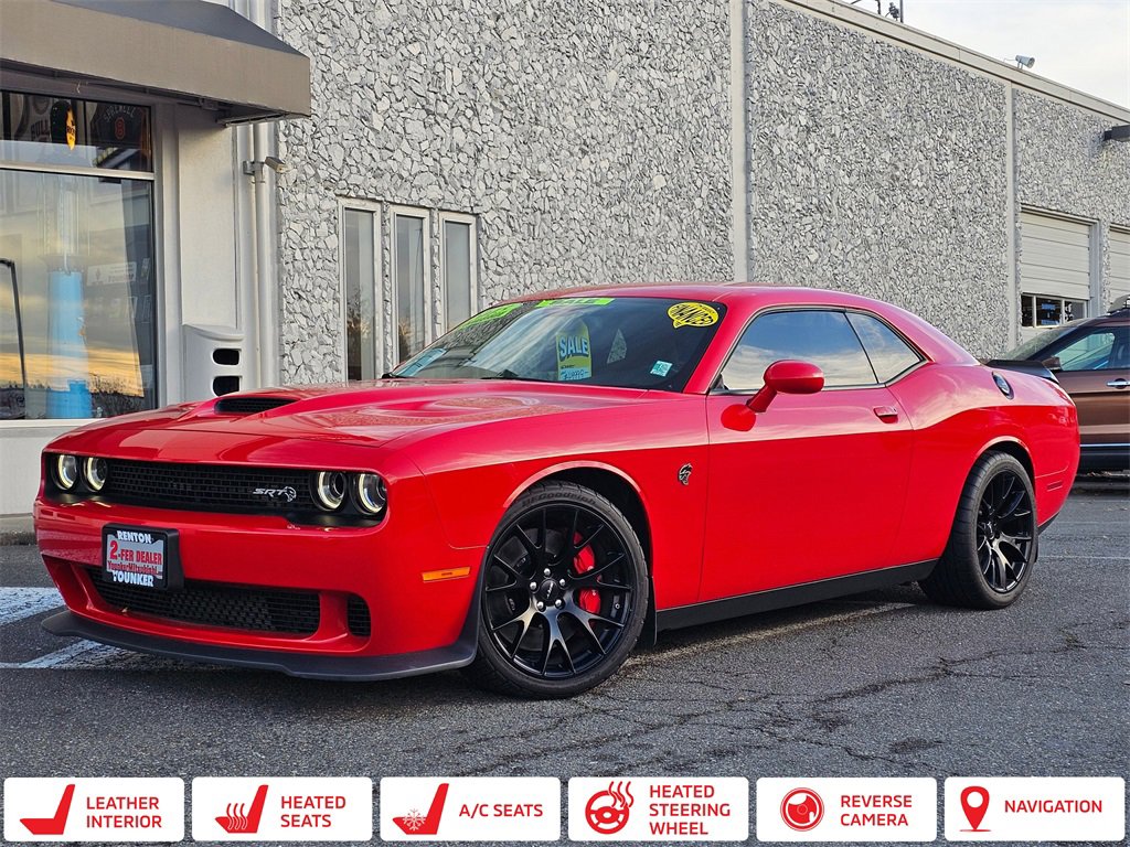 Used 2015 Dodge Challenger SRT Hellcat image 1