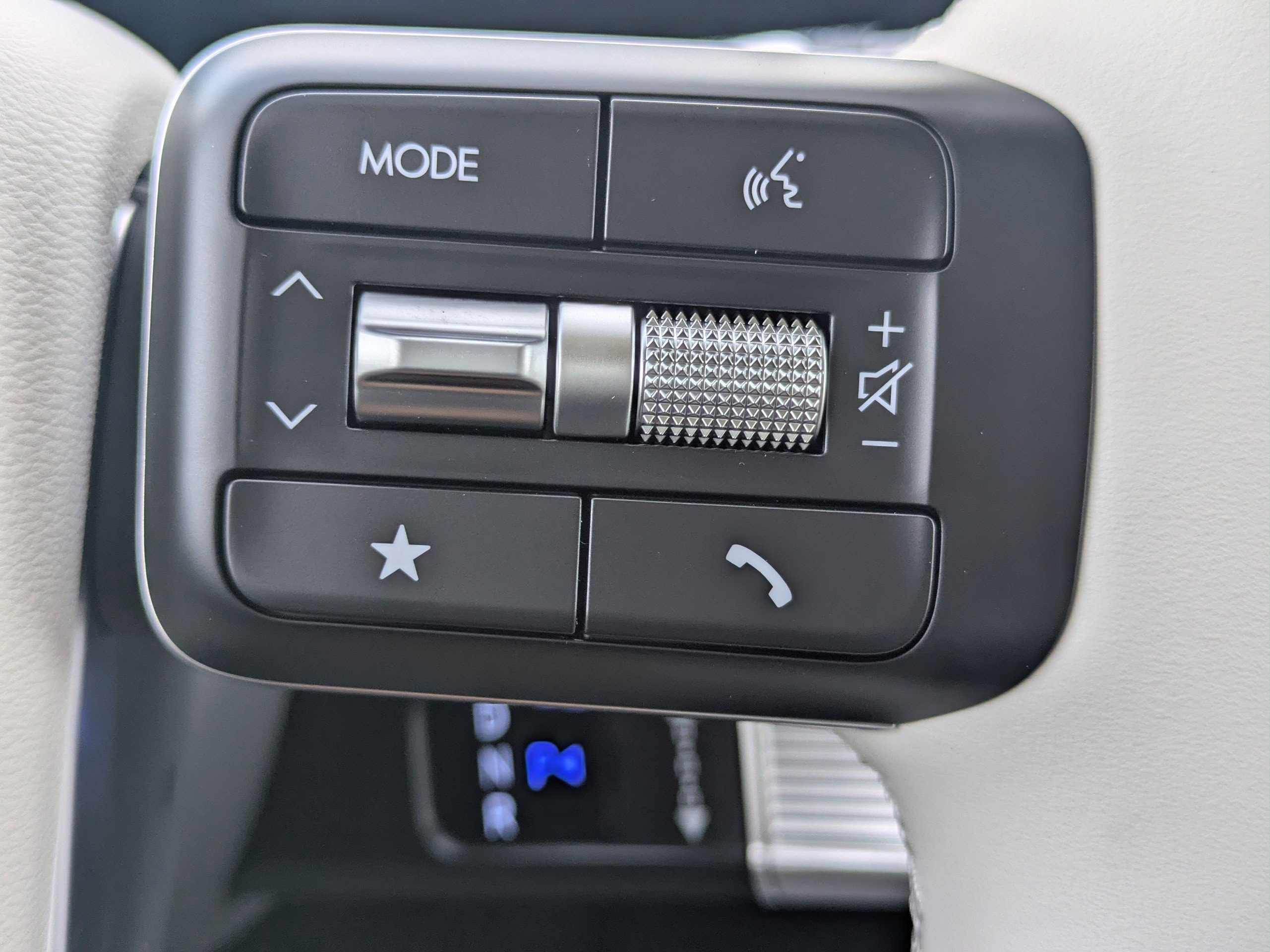 New 2027 Hyundai Santa Fe SEL FWD image 30