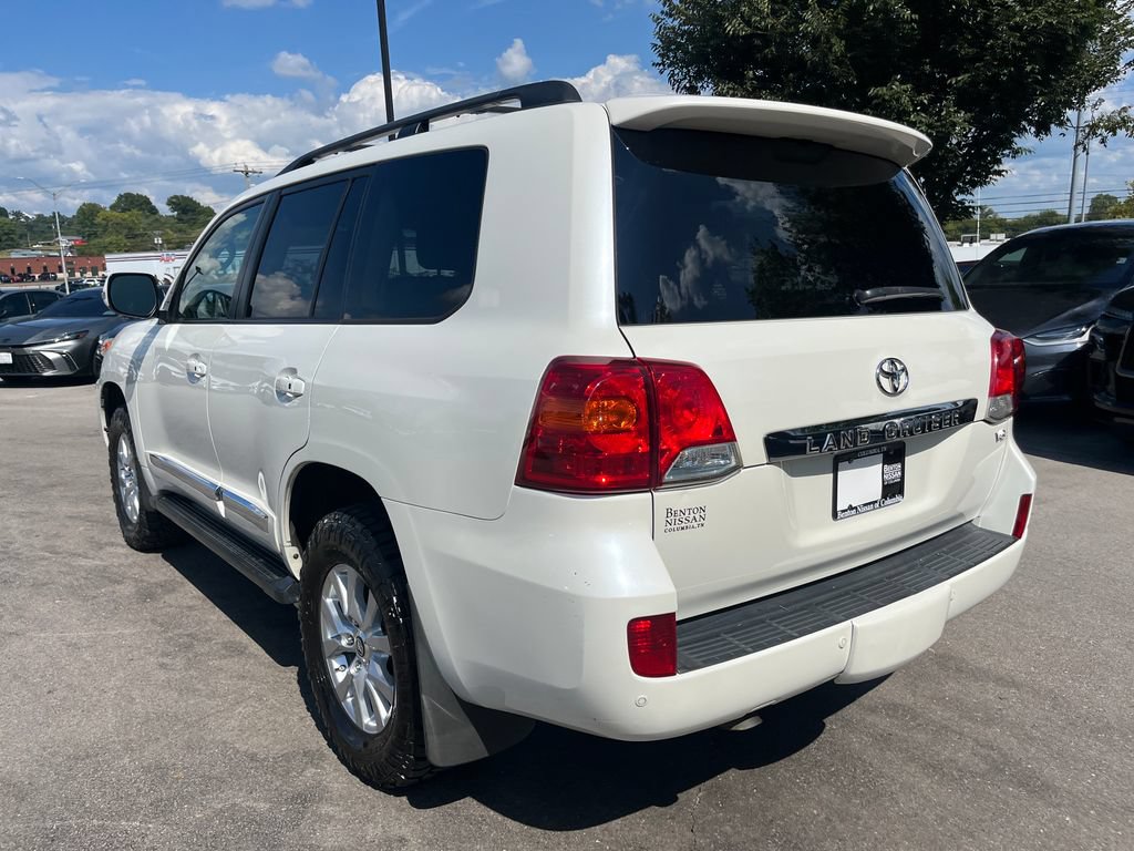 Used 2015 Toyota Land Cruiser AWD/4WD image 2