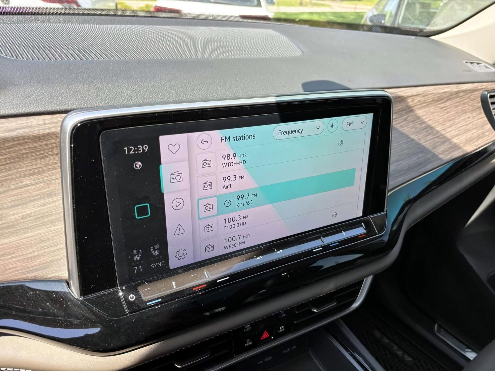 Used 2024 Volkswagen Atlas SEL AWD/4WD image 19