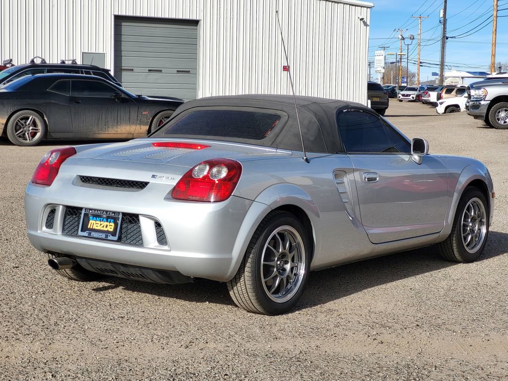 Used 2005 Toyota MR2 image 5