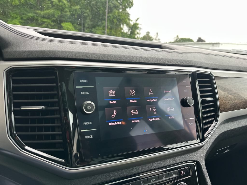Used 2018 Volkswagen Atlas SEL Premium AWD/4WD image 14