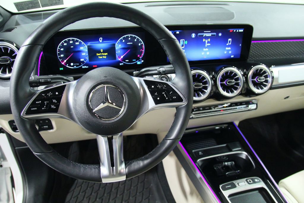 Certified 2025 Mercedes-Benz GLB 250 4MATIC image 20