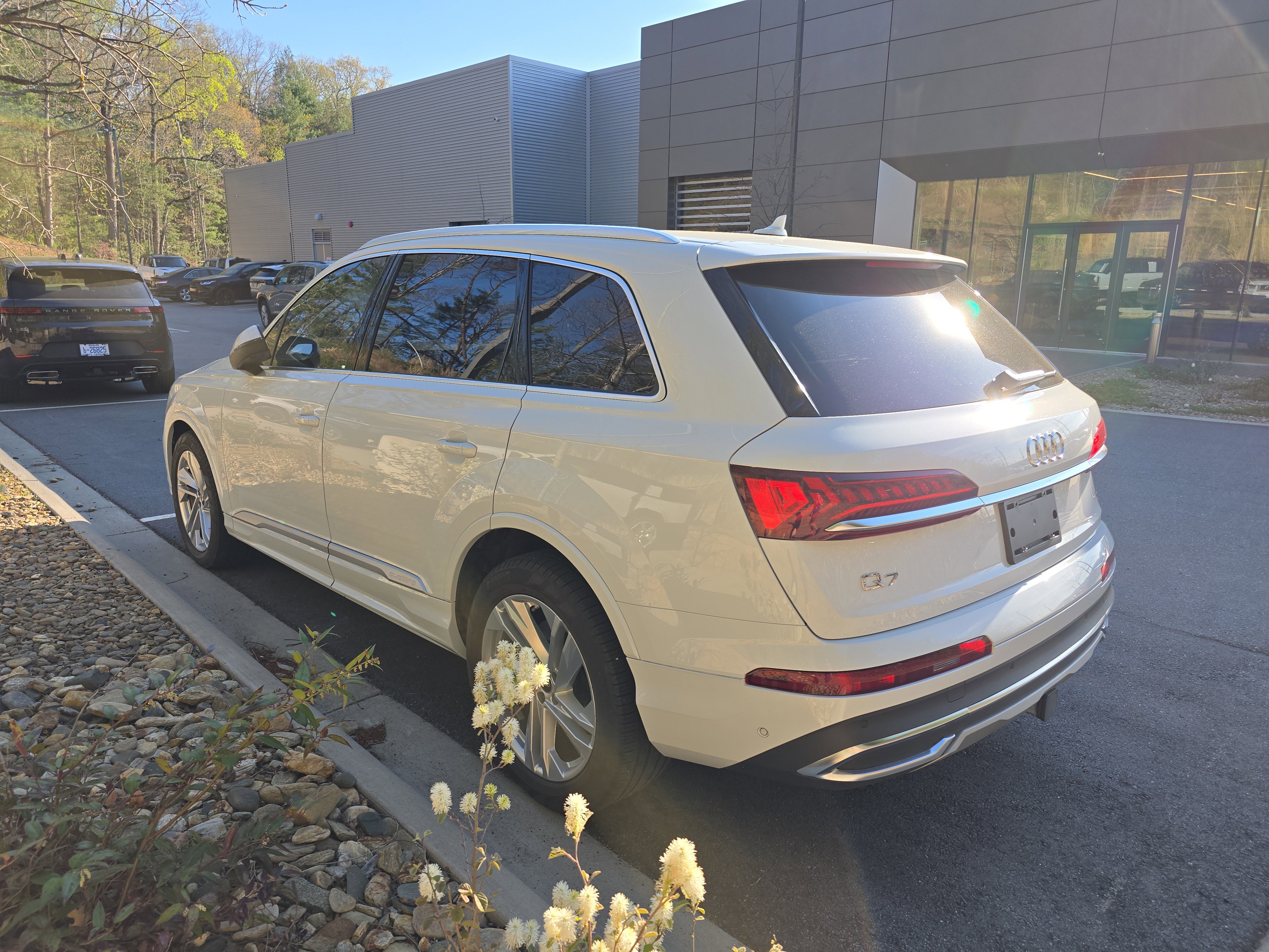 Used 2022 Audi Q7 3.0T Prestige w/ Prestige Package image 4