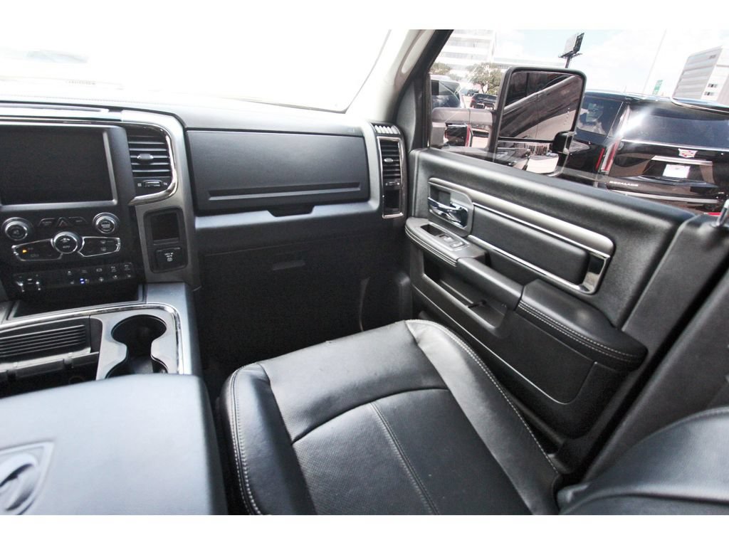 Used 2018 RAM 2500 Laramie w/ Sport Appearance Group AWD/4WD image 10