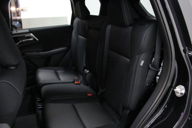 New 2026 Mitsubishi Outlander ES image 23