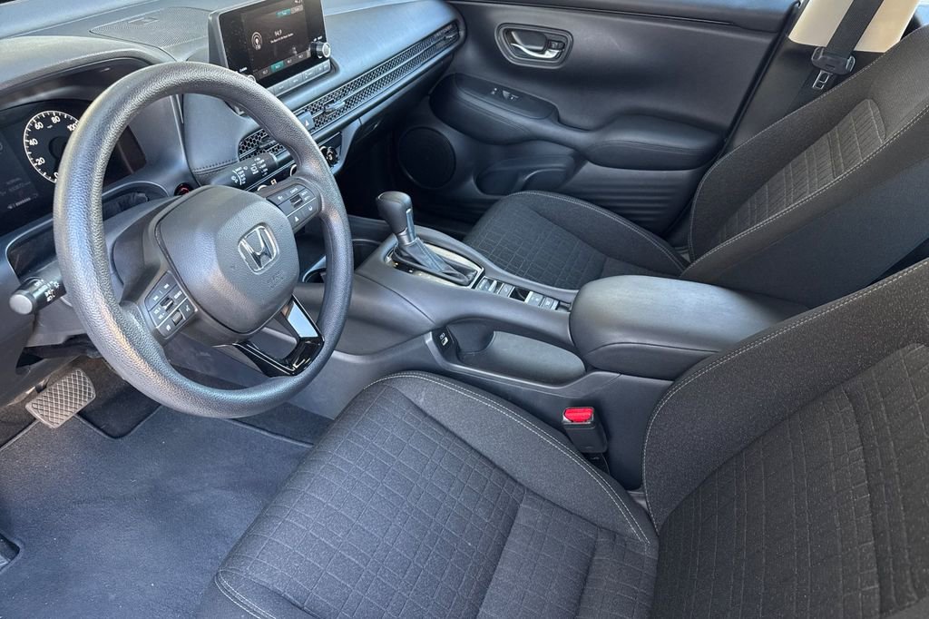 Used 2023 Honda HR-V LX image 9