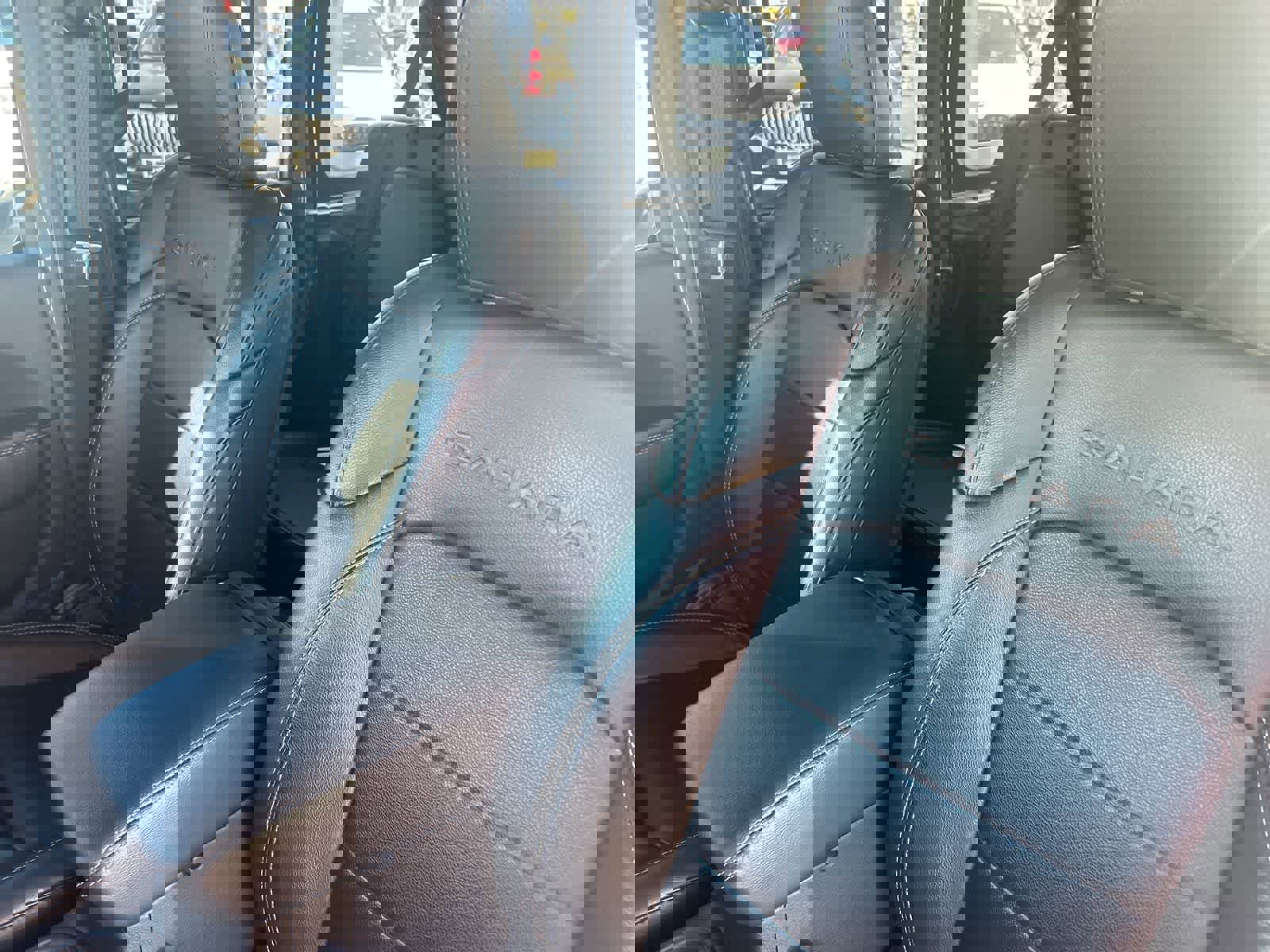 Used 2023 Jeep Wrangler Sahara w/ Cold Weather Group image 29