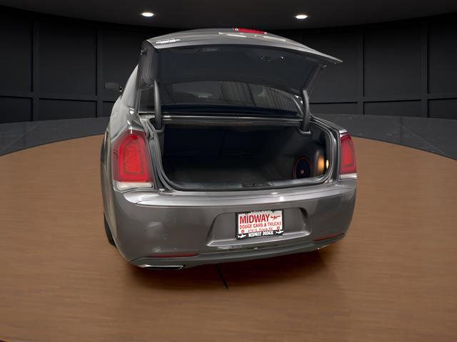 Used 2015 Chrysler 300 S AWD/4WD image 7