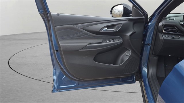 Used 2025 Buick Envista Sport Touring w/ Convenience I Package image 25