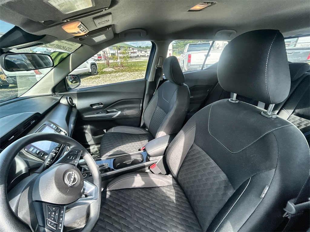 Used 2024 Nissan Kicks SV image 15
