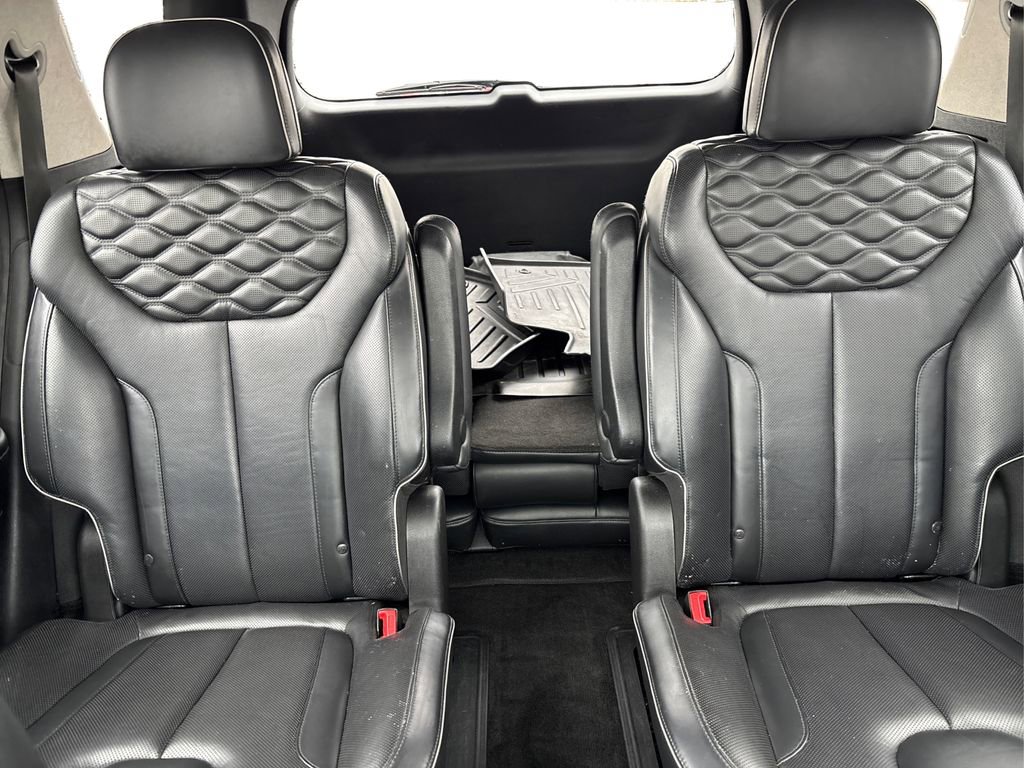 Used 2021 Hyundai Palisade Limited image 18