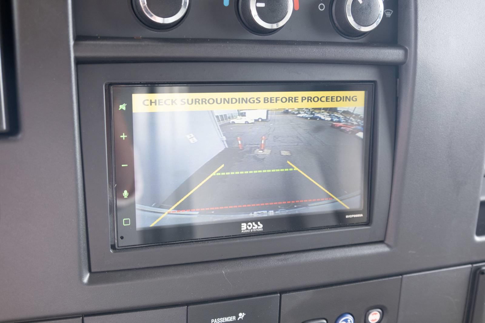 Used 2020 Chevrolet Express 3500 RWD image 3