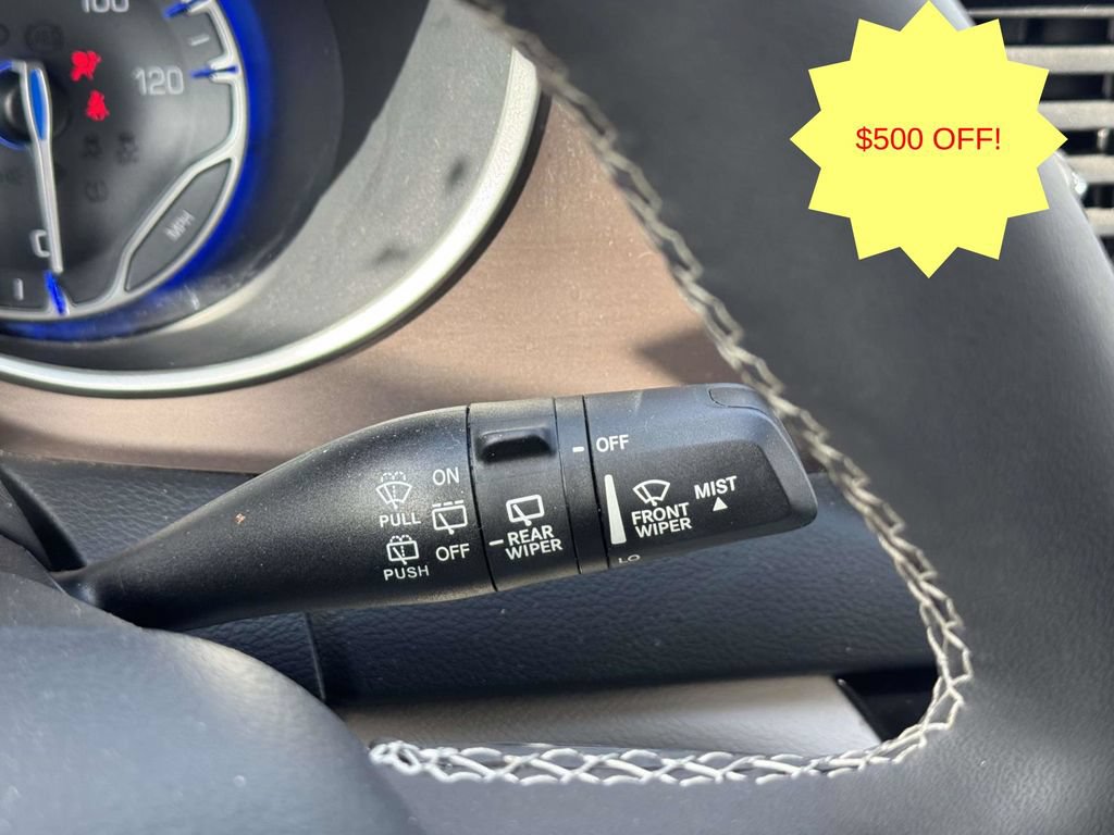 Used 2022 Chrysler Voyager LX FWD image 20