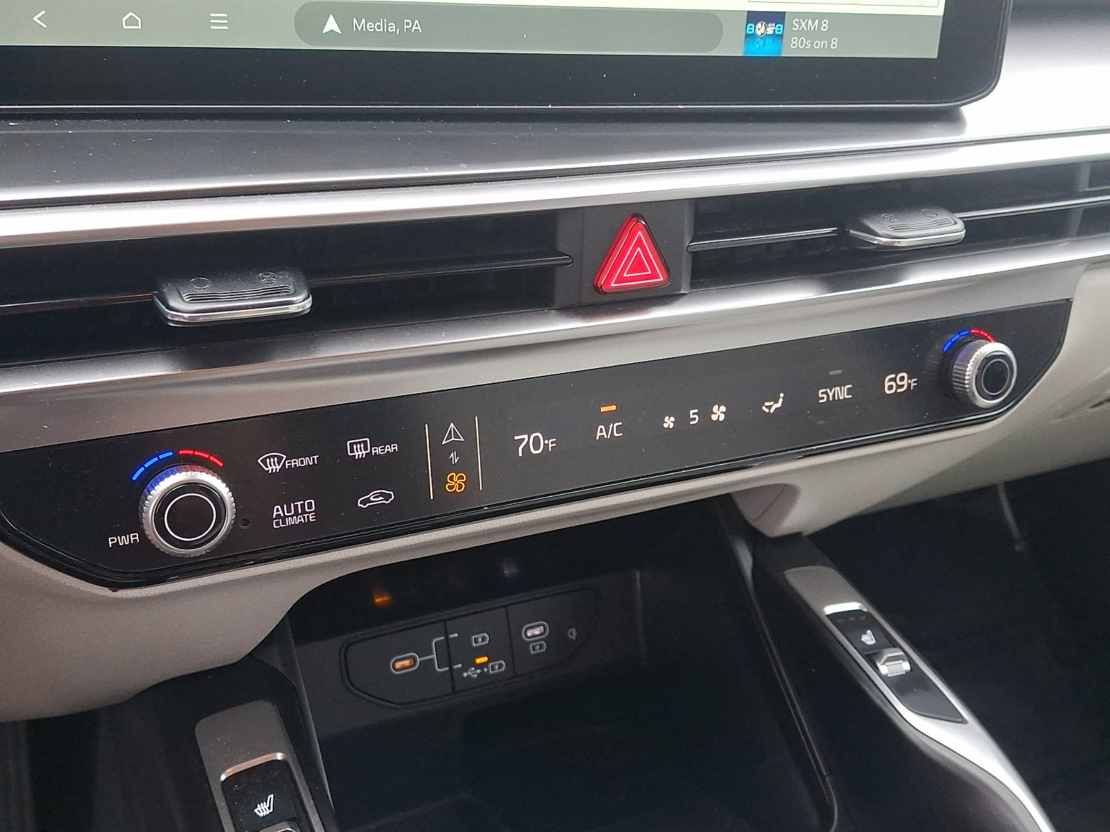 Used 2025 Kia Sorento S AWD/4WD image 15