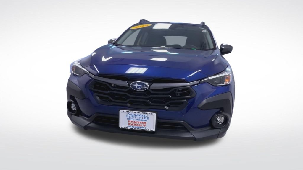 Used 2025 Subaru Crosstrek 2.5i Premium AWD/4WD image 2
