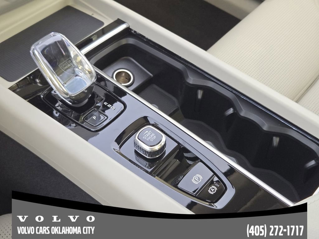New 2026 Volvo XC60 T8 Ultra w/ Protection Package Premier image 19