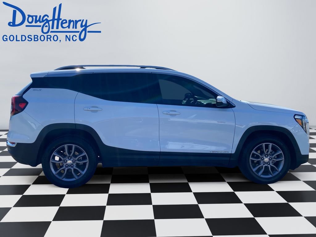 Used 2023 GMC Terrain SLT w/ Infotainment Package II FWD image 6