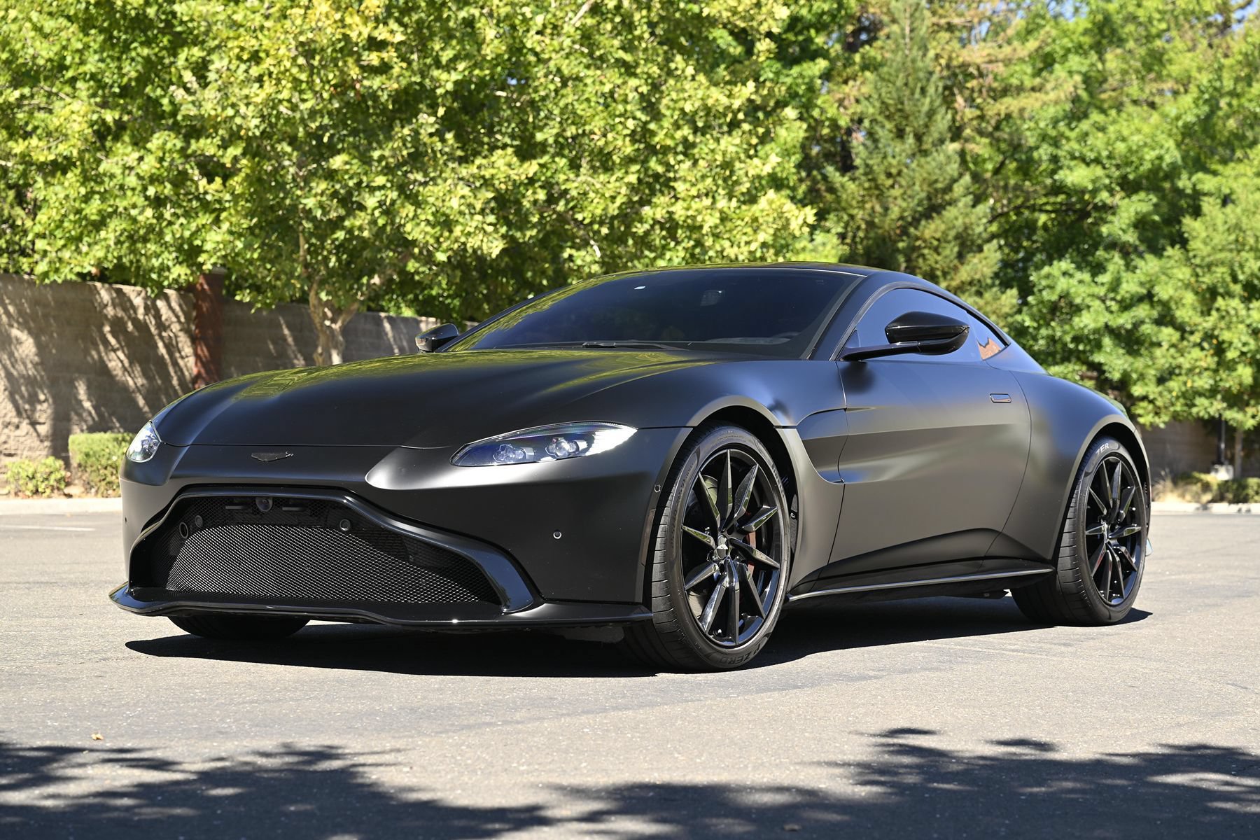 Used 2020 Aston Martin V8 Vantage Coupe RWD image 3