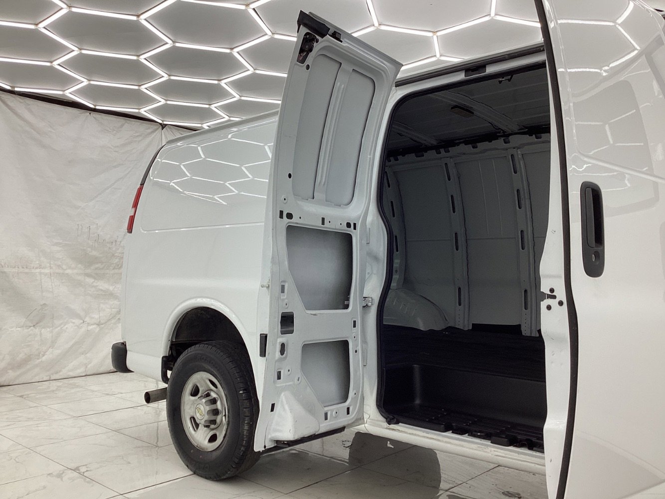 Used 2022 Chevrolet Express 2500 Extended w/ Driver Convenience Package image 22