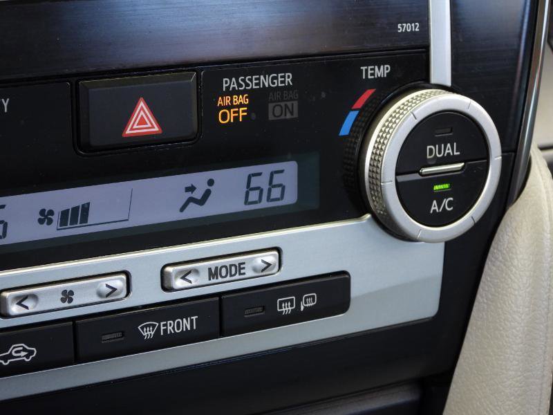 Used 2012 Toyota Camry XLE FWD image 59