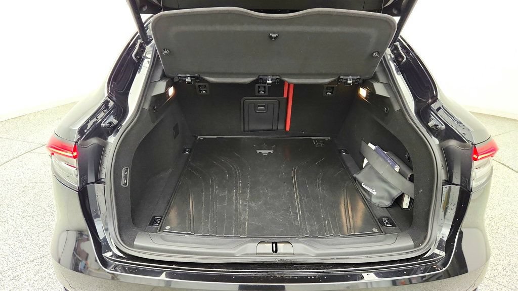 Used 2022 Maserati Levante GT AWD/4WD image 22