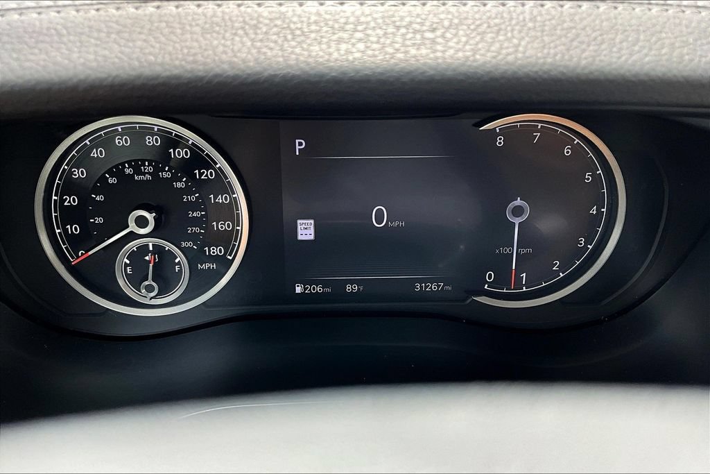 Used 2025 Genesis G70 2.5T RWD image 14