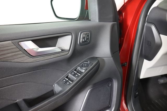 Used 2024 Ford Escape Platinum AWD/4WD image 30