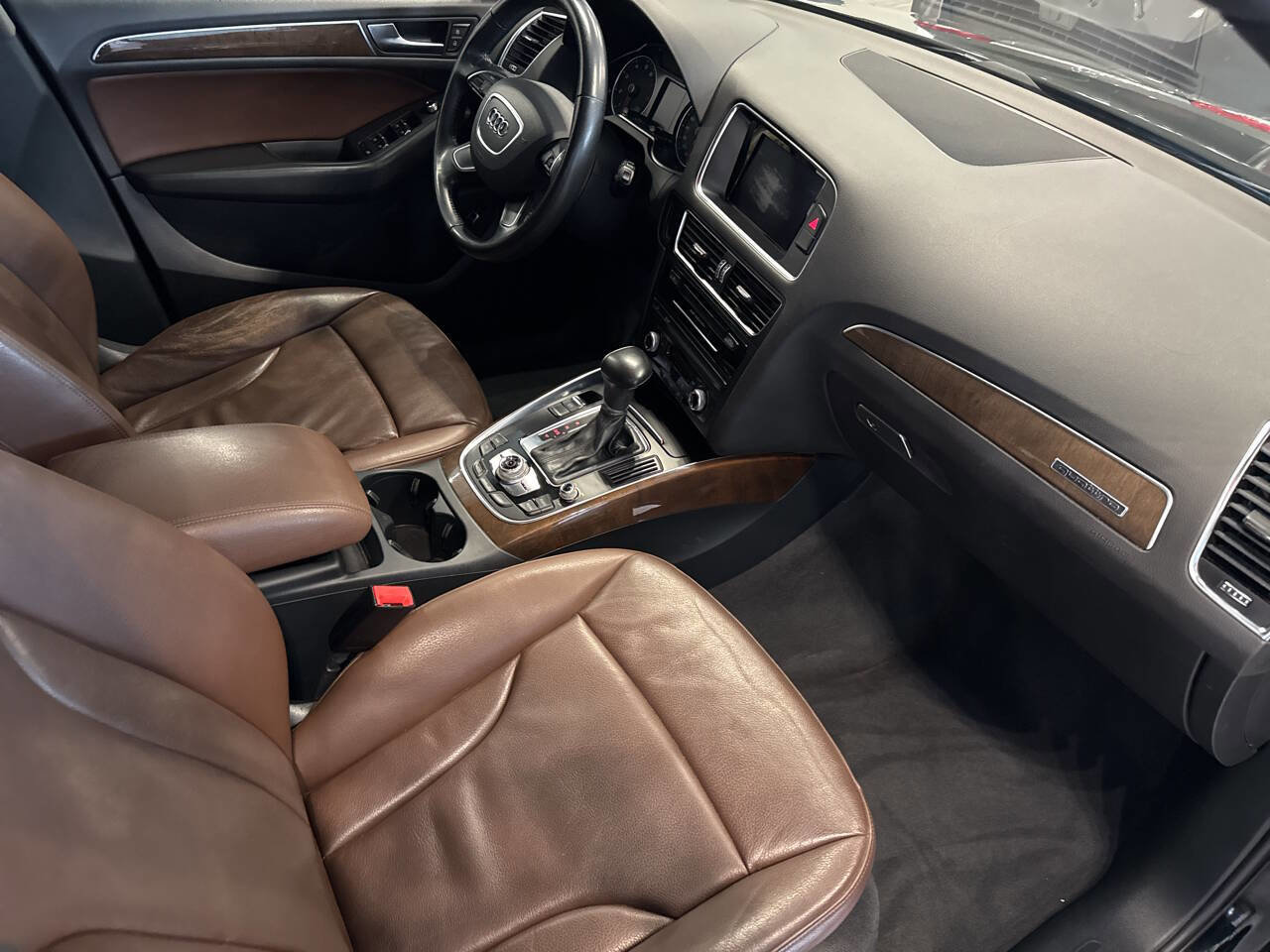 Used 2017 Audi Q5 2.0T Premium w/ Audi MMI Navigation Plus image 23