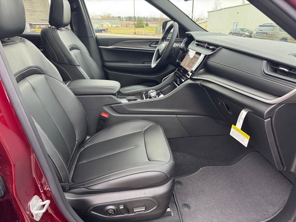 New 2026 Jeep Grand Cherokee L Limited AWD/4WD image 8